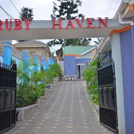 Hotel Ruby Haven à Kampala Extérieur photo